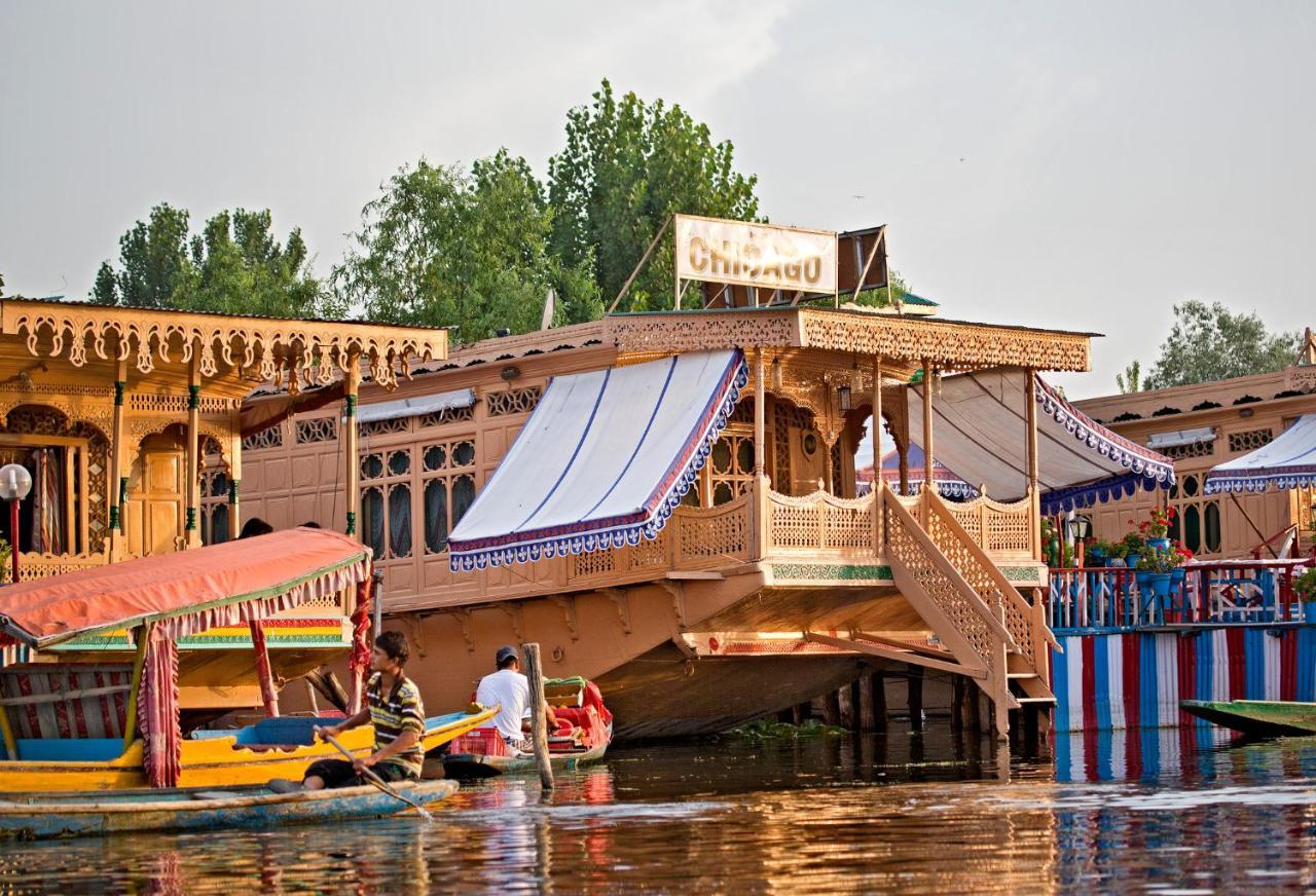 Hotel Chicago Group Of Houseboats Srīnagar Exterior foto