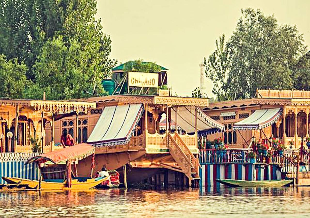 Hotel Chicago Group Of Houseboats Srīnagar Exterior foto